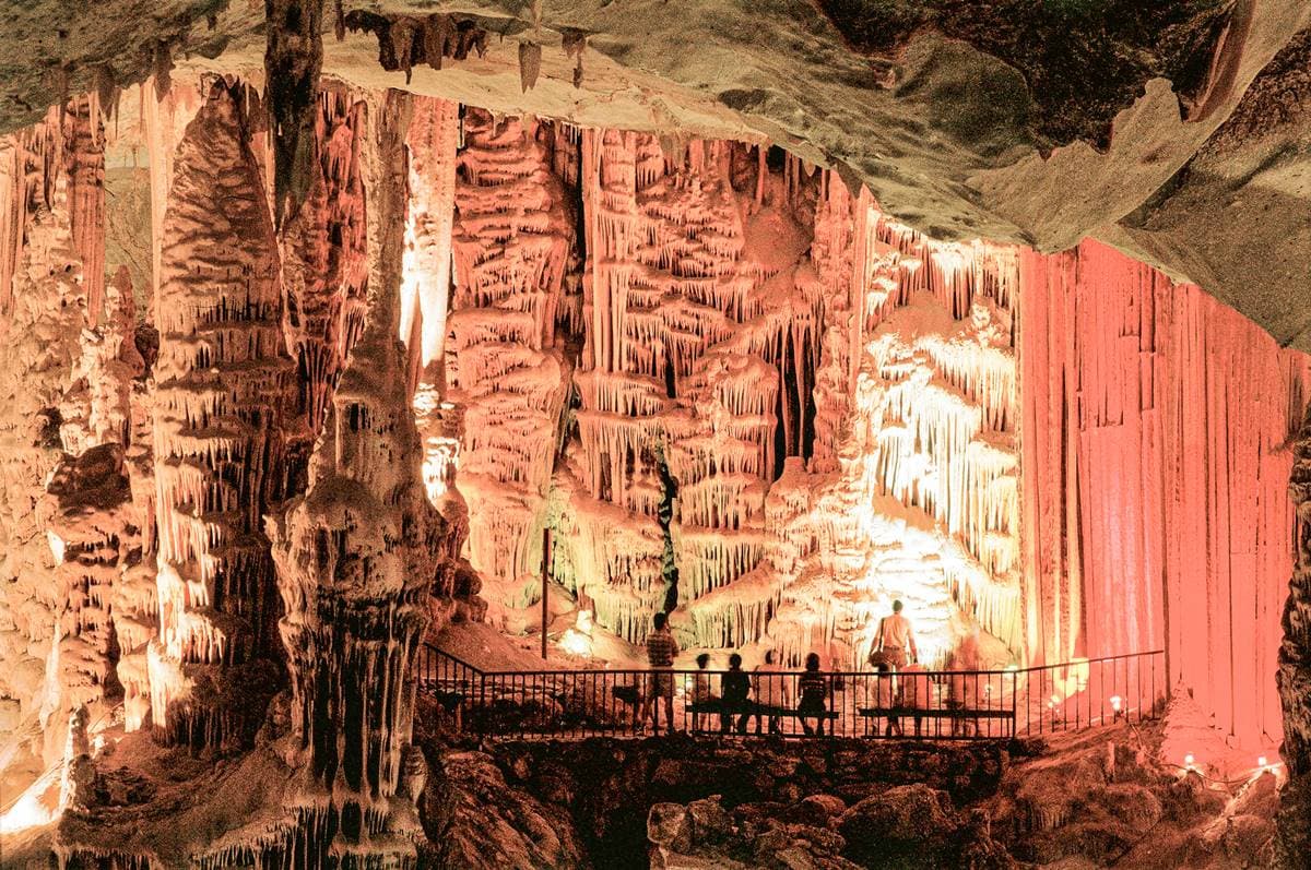 Las majestuosas Grutas de García: patrimonio natural mexicano