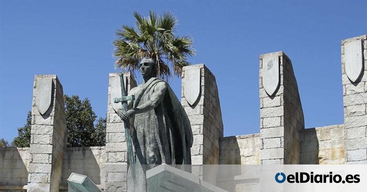 Podemos denuncia al alcalde de Tenerife por mantener monumento franquista